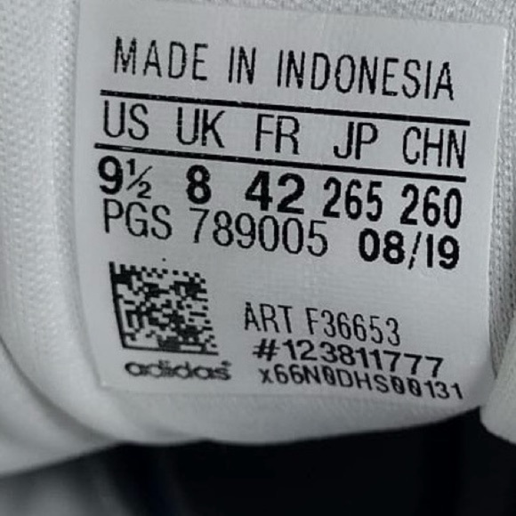 Adidas White Sneakers size 9.5 pre
Owned good condition - Picture 7 of 8